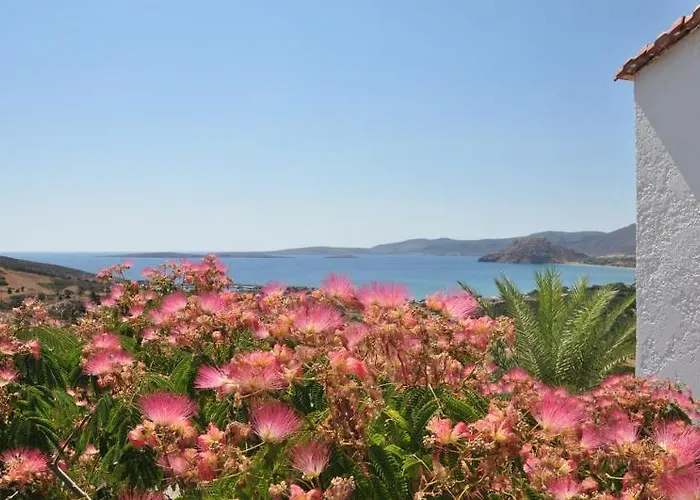 Castri Village Kythira Quality * Agia Pelagia (Kythira)